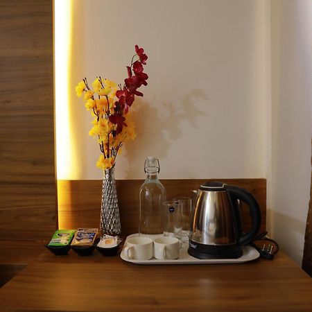 Silverkey Hotel Yelahanka บังกาลอร์ ภายนอก รูปภาพ