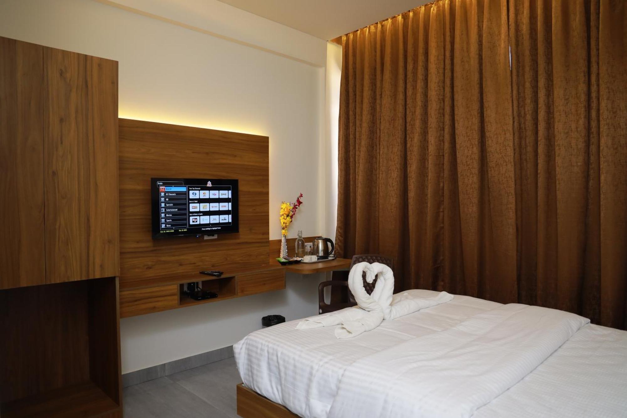 Silverkey Hotel Yelahanka บังกาลอร์ ภายนอก รูปภาพ