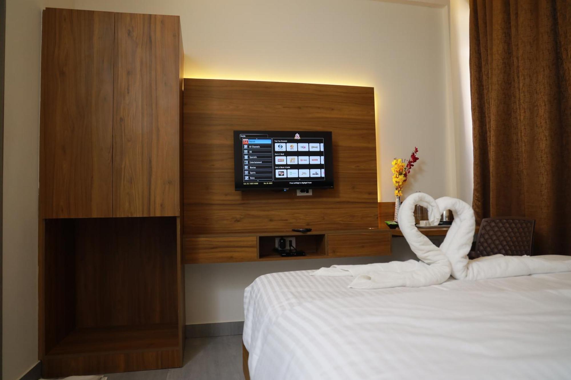 Silverkey Hotel Yelahanka บังกาลอร์ ภายนอก รูปภาพ