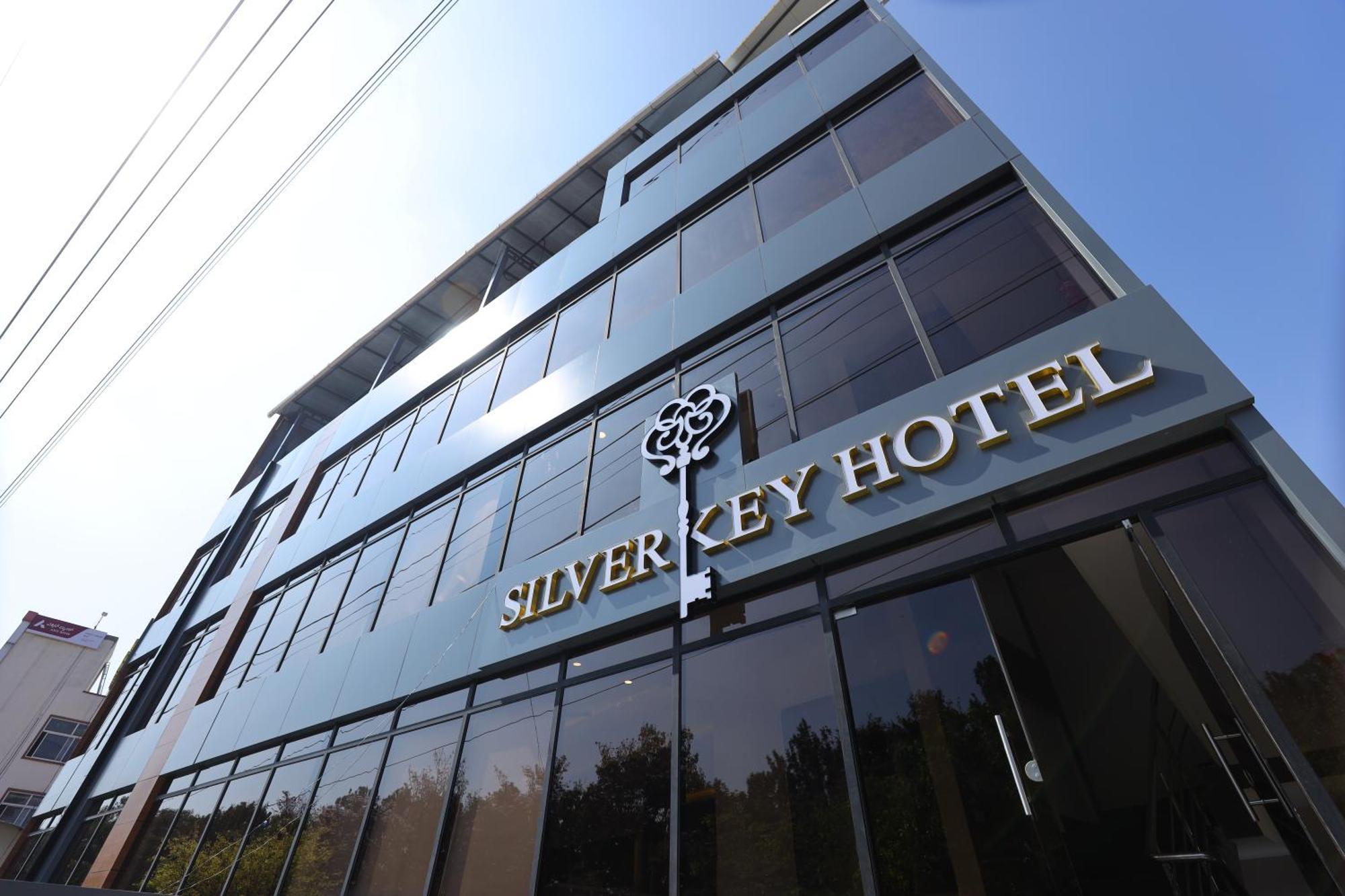 Silverkey Hotel Yelahanka บังกาลอร์ ภายนอก รูปภาพ