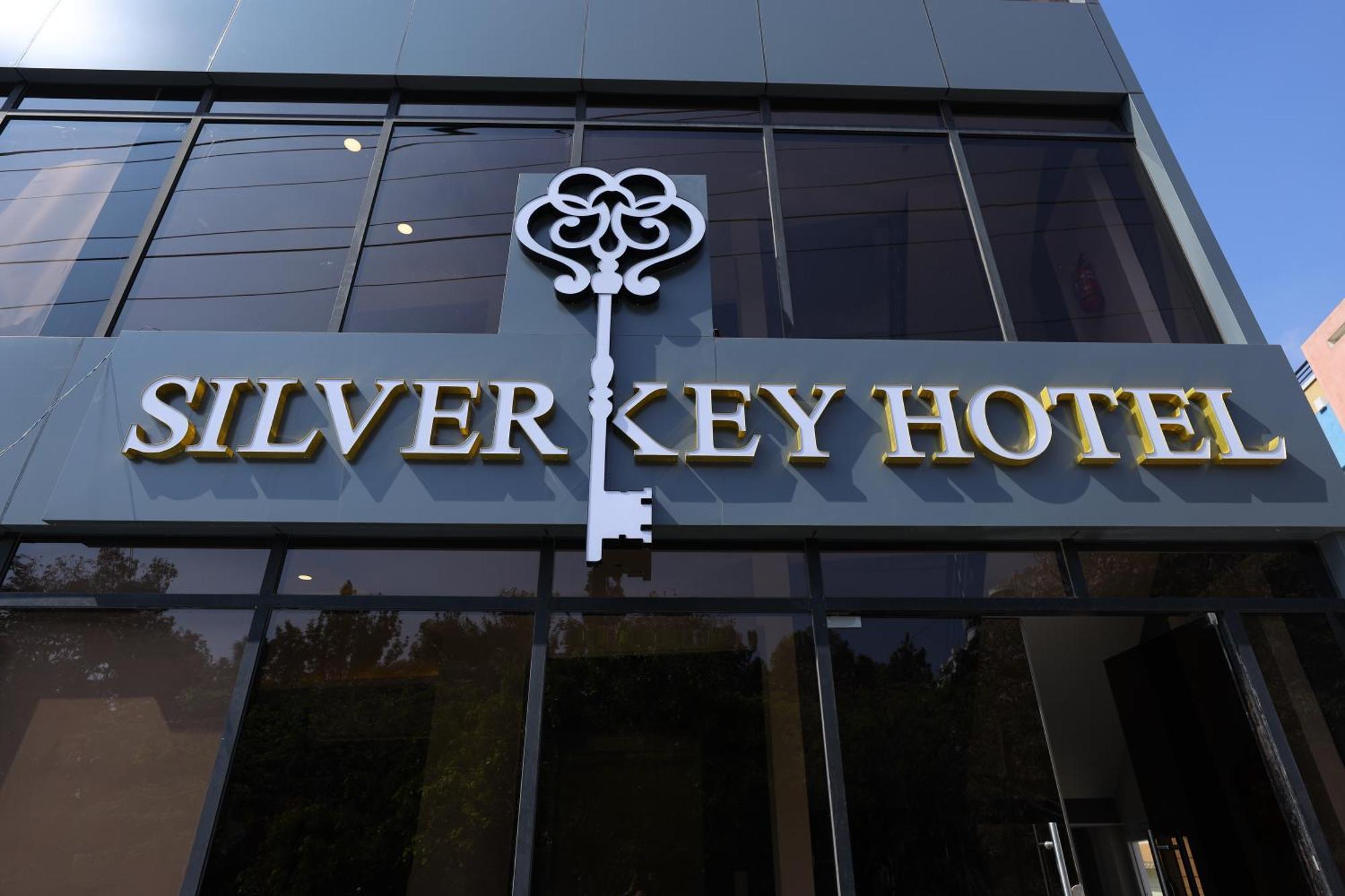 Silverkey Hotel Yelahanka บังกาลอร์ ภายนอก รูปภาพ